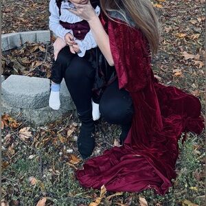 Elegant Red Velvet Hooded Cape Dracula Vampire - One Size